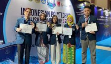 Dari kiri ke kanan: Fachri Akhar (Juara III Interview), Shafa Nailah & Brian Rizky Ramadhanie (Juara II Videography Challenge), Gracia Letare Napitupulu (Juara I Newscasting), dan Cello Brian Parulian Panjaitan (Juara III Sales and Pitching). Prestasi masif ini membuktikan kualitas unggul mahasiswa vokasi siap kerja dan siap bersaing di kancah nasional! (Foto: Dok. Biro Humas Kemnaker)
