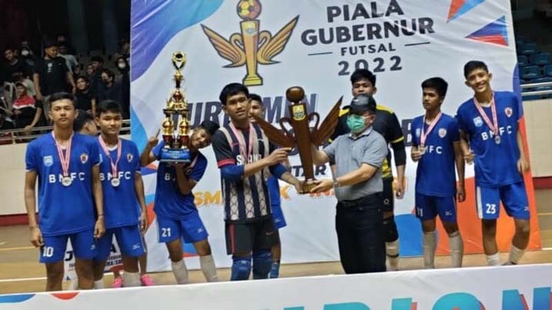 SMAN 2 Kota Jambi dan JNT Sabet Juara 1 Futsal Piala Gubernur 2022