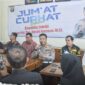 Wadir Lantas Polda Jambi AKBP M. Lutfi saat kegiatan Jum'at Curhat bersama Asosiasi Transportir Batu Bara Jambi dan Relawan Pengatur Lalulintas Angkutan Batu Bara di Popo Kopi Tiam Jambi Selatan, Jumat (23/6/23). FOTO : Hms