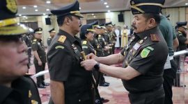 Jaksa Agung ST Burhanuddin Saat Lantik Sugeng Hariadi Menjadi Kajati Jambi, Kamis (23/10/25). [FOTO : KEJATI JAMBI]