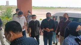 Gubernur Jambi Al Haris bersama Kapolda Jambi Irjen Pol A Rachmad Wibowo, SIK Saat Sambut Kedatangan Kabaintelkam Polri Mewakili Kapolri Komjen Pol H. Ahmad Dofiri di Ruang VVIP Bandara STS Jambi, Kamis (03/3/22). FOTO : Ddy/Val