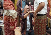 agam produk kriya dan wastra Nusantara unggulan dari empat UMK binaan resmi unjuk gigi dalam ajang pameran kerajinan nasional Kriyanusa 2026 yang berlangsung di Hall B Jakarta Convention Center (JCC) Senayan, Jakarta. (FOTO : Dok. Pertamina)