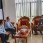Didampingi Pejabat Struktural Imigrasi, Edy Firyan menemui H Yan Ery membicarakan perihal keikutsertaan di Mal Pelayanan Publik, Senin (21/3/22). FOTO : Kanim Kuala Tungkal
