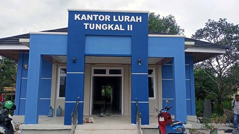 Bangunan Kantor Lurah Tungkal II, Kecamatan Tungkal Ilir, Kabupaten Tanjung Jabung Barat. FOTO : Bas/LT