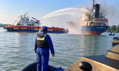 Kapal Tanker MT Nurhasanah Lima Terbakar di Perairan Teluk Majelis, 5 Abk Mengalami Luka Bakar