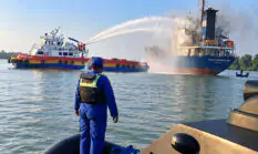 Kapal Tanker MT Nurhasanah Lima Terbakar di Perairan Teluk Majelis, 5 Abk Mengalami Luka Bakar