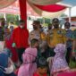 Danrem 042/Gapu Brigjen TNI Supriono bersama  Kapolda Jambi Irjen Pol A Rachmad Wibowo dan Ketua DPRD Provinsi Jambi, Edi Purwanto Saat di Lokasi Pasar Murah Minyak Goreng di Kecamatan Rimbobujang Kabupaten Tebo, Minggu (6/3/22). FOTO : PENREM