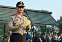 FOTO : Kapolda Irjen. Pol. Drs. Firman Santyabudi, M.Si memimpin Upacara Bulanan Gabungan TNI-Polri di Makorem 042/Garuda Putih Jambi, Senin (17/02/20).