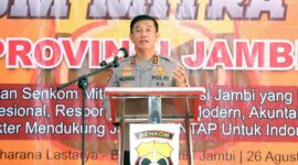 Kapolda Jambi Irjen Pol. Rusdi Hartono Saat Membuka Musyawarah Provinsi (Musprov) ke - 4 Senkom Mitra Polri di Gedung Dharana Lastarya BNN Provinsi Jambi, Sabtu (25/8/23). FOTO : HMS

