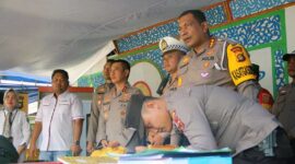 Kapolda Jambi Irjen Pol Rusdi Hartono Cek Kehadiran Personel Hari Pertama Kerja Pasca Libur Lebaran. FOTO : Ist