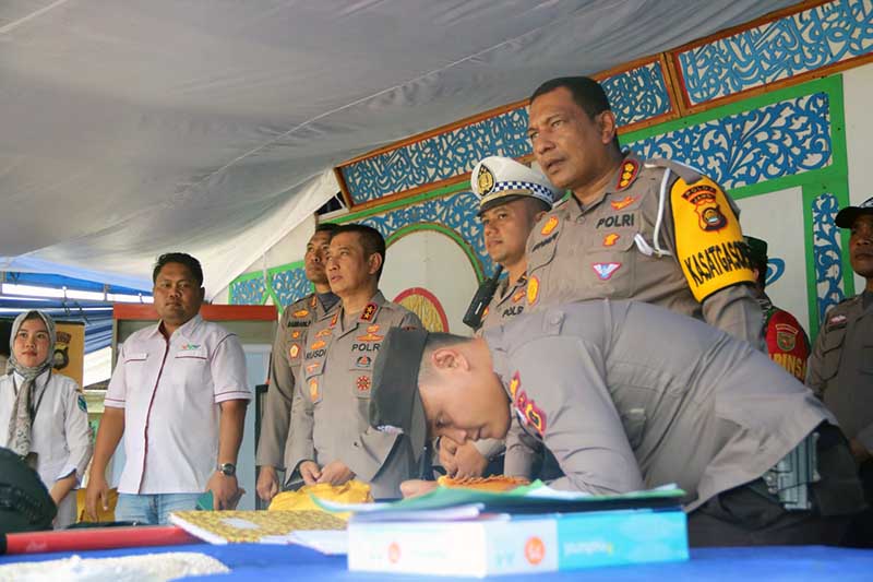 Kapolda Jambi Irjen Pol Rusdi Hartono Cek Kehadiran Personel Hari Pertama Kerja Pasca Libur Lebaran. FOTO : Ist
