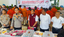 Kapolda Jambi Irjen Pol Krisno H Siregar Saat Pres Rilis hasil pengungkapan kasus-kasus narkotika terbaru yang melibatkan jaringan lokal hingga internasional, Rabu (28/5/25). FOTO : Viryzha/LT