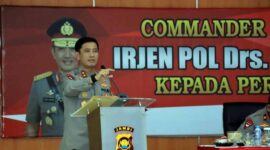 Kapolda Jambi Irjen Pol. Rusdi Hartono  Saat Memeberikan Arahan Pada Acara Commender Wish di Aula Lt 4 Mapolda Jambi, Jumat (21/10/22). FOTO : Dhea