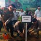 Kapolda Jambi Irjen Pol. Rusdi Hartono Saat Tanam Bibit Pohon di Taman Panjat Tebing Danau Sipin Kel. Sungai Putri Kec. Danau Sipin Kota Jambi, Rabu, (23/8/23). FOTO : Deha