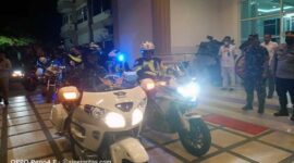Kapolda Irjen Pol A Rachmad Wibowo SIK bersama Danrem 042/Gapu Brigjen TNI  Supriono Patroli Malam Takbiran Gunakan R2, Minggu (1/5/22) malam. FOTO : Ddy/Val)