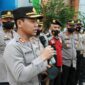 Kapolres Batanghari AKBP M. Hasan, SIK, SH saat beri arahan usai berikan reward kepada anggotanya, Kamis (10/02/2022). FOTO : Situs polresbatanghari.jambi.polri.go.id