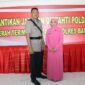 Kapolres Batanghari AKBP Bambang Purwanto dan Istri. FOTO : Dhea