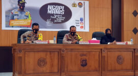 Kapolres Tanjab Barat, AKBP Guntur Saputro, S.IK.MH Gelar NGOPI MANIS “Ngobrol Penuh Inspirasi” bersama media, baik cetak maupun elektronik dari berbagai aliansi yang ada dan bertugas di Kabupaten Tanjab Barat di Aula Rekonfu Polres Tanjab Barat, Senin (31/08/20).