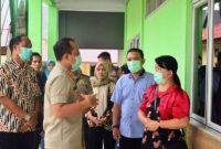 FOTO : Kapolres Tanjab Barat AKBP Guntur Saputro, S.IK, MH Saat Melakukan Koordinasi dan Pengecekan Ruang Isolasi untu Pasien Corona Virus Disease Covid-19 di RSUD KH. Daud Arif Kuala Tungkal, Jum'at (20/03/20).