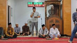 Kapolres Tanjab Timur AKBP Heri Supriawan, S.I.K Saat Sambutan peringatan Nuzulul Qur’an di Masjid Nurul Hidayah Komplek Polres Tanjab Timur, Senin (10/4/23). FOTO : Humas 
