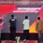 Kegiatan Open Turnamen Badminton Kapolres Cup HUT Bhayangkara ke-76 Tahun 2022 di Hall Sarja Arya Racana Mapolres, Minggu (12/6/22). FOTO : LT