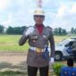 Kapolsek Maro Sebo IPTU Wiwik Utomo Saat Menjadi Komandan Upacara HUT RI ke-77 di halaman Kantor Bupati Muaro Jambi, Rabu,(17/8/22). FOTO : Noval