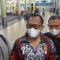 Dirreskrimsus Polda Jambi Kombes Pol Christian Tory Saat Diwawancarai di Bandara Sultan Thaha Jambi, Sabtu malam (20/8/22). FOTO : Dhea