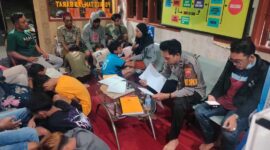 Saat Proses Mediasi di SPKT Polres Tanjab Barat. FOTO : Humas Polres TJB.