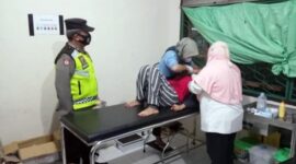 Siti Aisah (27) Warga RT 05 RW 03 Desa Simpang Jelutih, Kecamatan Batin XXIV, Kabupaten Batanghari dilarikan ke RS setelah jadi Korban KDRT oleh suaminya sendiri. FOTO : Ist