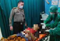FOTO : Korban Saat Mendapatkan Pertolongan Medis di RSUD KH Daud Arif Kuala Tungkal, Minggu (02/08/20)