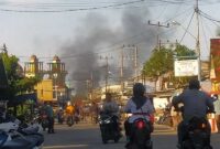 Kebakaran di RT Parit 5 Kampung Nelayan, Kec. Tungkal Ilir, Kab. Tanjung Jabung Barat, Rabu (7/7/22). FOTO : Ist/Asri