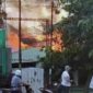 Satu Unit Rumah Warga di Depan Swalayan Meranti Hangus Terbakar. FOTO : Tangkapan Layar