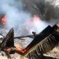 Satu Unit Rumah Warga di Desa Penerokan Ludes Terbakar. FOTO : Noval/Ist