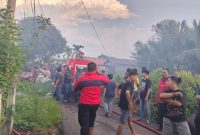 Peristiwa kebakaran Kembali terjadi di Kota Kuala Tungkal Kabupaten Tanjung Jabung Barat, Selasa (26/8/25). FOTO : DAMKAR
