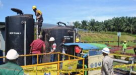 Kapolres Bungo AKBP Guntur Saputro, SIK, MH Saat Melakukan Olah TKP dan Penyelidikan di PT BMM di Kecamatan Bathin II Babeko, Kabupaten Bungo, Jumat (6/5/22). FOTO : Humas Res Bungo