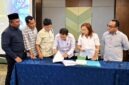 Kepala Dinas Perkebunan dan Peternakan, Ridwan Saat Penandatanganan kerja sama dukungan sarana dan prasarana perkebunan kelapa tahun 2026 di Bogor, Rabu (30/9/2026). (FOTO : Dok. Disbunak TJB)