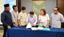 Kepala Dinas Perkebunan dan Peternakan, Ridwan Saat Penandatanganan kerja sama dukungan sarana dan prasarana perkebunan kelapa tahun 2026 di Bogor, Rabu (30/9/2026). (FOTO : Dok. Disbunak TJB)