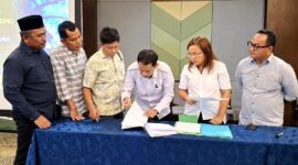Kepala Dinas Perkebunan dan Peternakan, Ridwan Saat Penandatanganan kerja sama dukungan sarana dan prasarana perkebunan kelapa tahun 2026 di Bogor, Rabu (30/9/2026). (FOTO : Dok. Disbunak TJB)