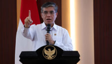 Menteri Ketenagakerjaan Yassierli memberikan keterangan pers terkait penerbitan Permenaker Nomor 7 Tahun 2026 di Jakarta, Kamis (30/4/2026).  (FOTO : Dok. Biro Humas Kemenaker)