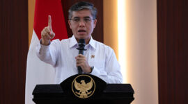 Menteri Ketenagakerjaan Yassierli memberikan keterangan pers terkait penerbitan Permenaker Nomor 7 Tahun 2026 di Jakarta, Kamis (30/4/2026).  (FOTO : Dok. Biro Humas Kemenaker)
