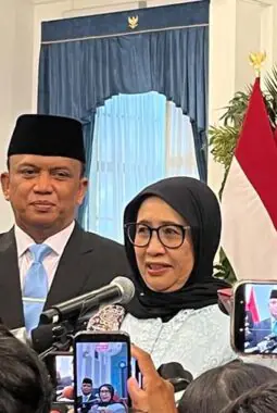 BREAKING NEWS: Tiba-tiba Nanik S Deyang Mundur dari Jabatan Kepala BGN
