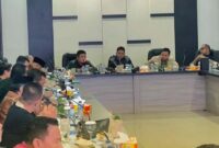 Rapat Bersama TAPD, Banggar DPRD Provinsi Jambi Bahas Rancangan KUA-PPAS Tahun 2025 . FOTO : HMS