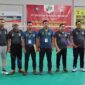 Ketua PBSI Kabupaten Tanjung Jabung Barat, Jambi H. Abdullah, SE (2 dari Kanan) Saat Mengisi Pertandingan Eksibisi Open turnamen Badminton Kapolres Cup HUT Bhayangkara ke-76. FOTO : LT
