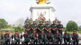 Kodim 0419/Tanjab Ziarah dan Tabur Bunga di Taman Makam Pahlawan Peringati Hari Juang Kartika TNI AD. FOTO : Pendim