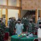 FOTO : Merajut Persatuan, Korem 042/Gapu Gelar Komsos dengan Masyarakat, Jum'at (09/04/21).