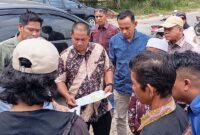 Beberapa anggota Komisi II DPRD Provinsi Jambi dan Anggota DPRD Provinsi Jambi Dapil Bungo-Tebo, Kamis (15/8) menemui warga Desa Punti Kalo, Kecamatan Sumay, Kabupaten Tebo terkait persoalan saling klaim lahan antara masyarakat dengan Kodim Tebo.