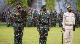 DOk. Upacara Bendera 17-an Rutin Korem 042/Gapu di Lapangan Makorem 042/Gapu, Jumat (17/6/22).
