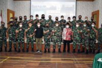 Foto Bersama Acara Binkom Apintel/Pam TNI Personel Intel Jajaran Korem 042/Gapu, Kamis (25/11/2021)  