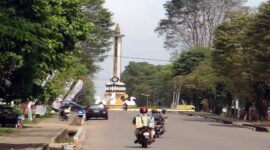 FOTO : Salah Satu Ikon Kota Jambi Tugu Jam Gedang