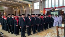Ratusan Pejabat Kota Jambi Saat Mengikuti Upacara Pelantikan oleh Wali Kota Jambi, Maulana di Aula Griya Mayang,Kamis (02/10/25) siang. FOTO : KOMINFO
